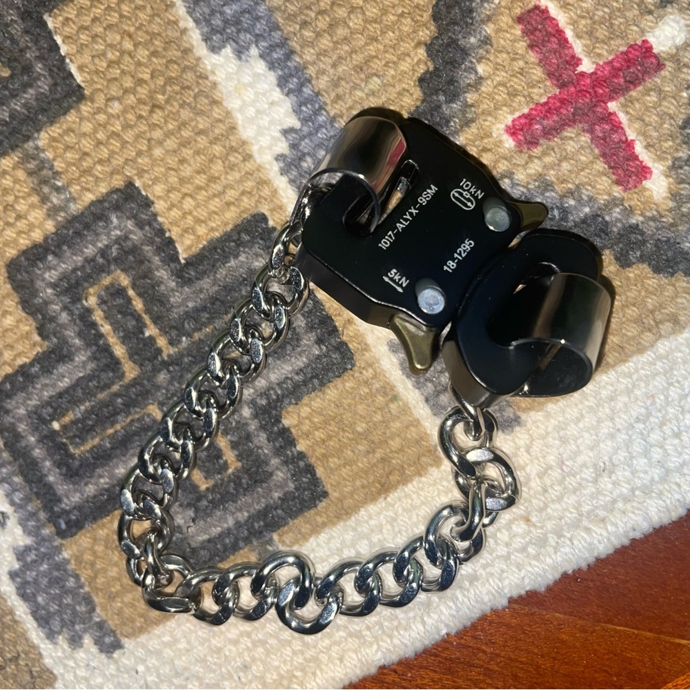 1017 alyx 9sm metal chain braclet